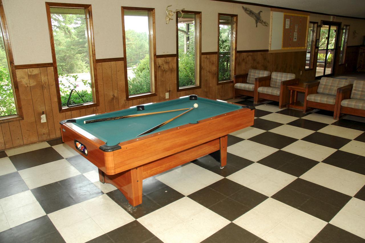 Carolina Landing Camping Resort Two-Bedroom Cabin 1 Fair Play Kültér fotó